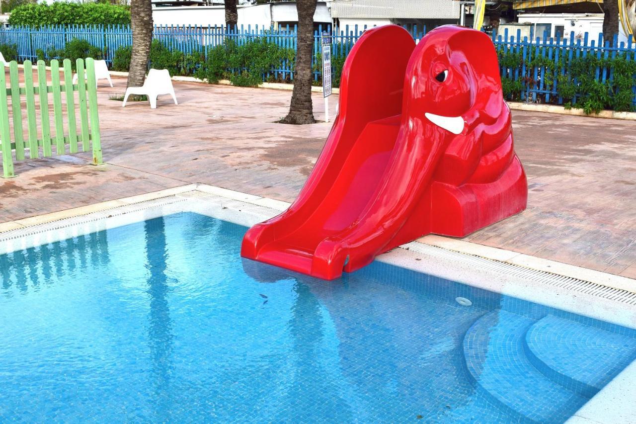 Casita Movil En Camping De La Manga Hotel Kültér fotó
